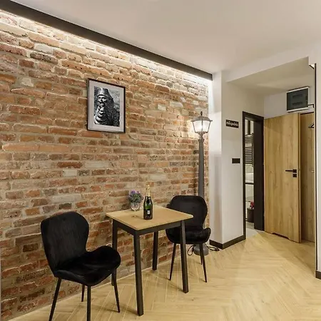 Weronika's Urban Hideaway *