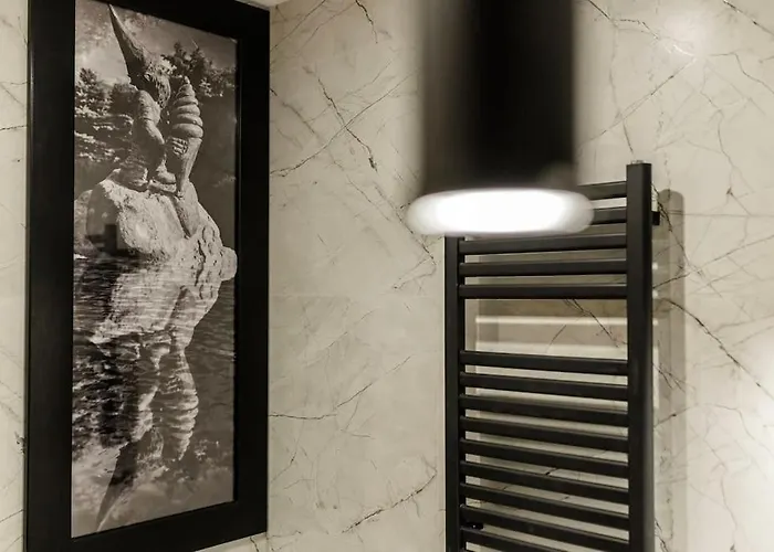 Апартаменты Weronika's Urban Hideaway